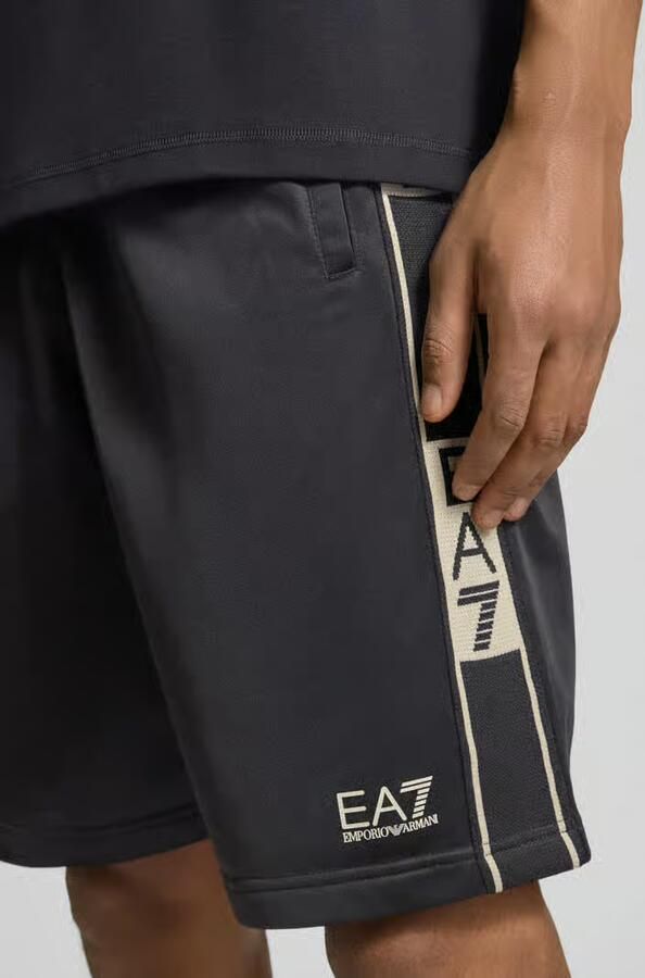 EA7 Emporio Armani Shorts met logo en steekzakken