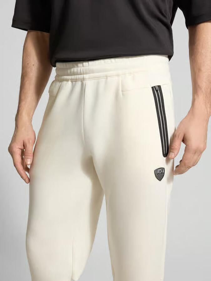 EA7 Emporio Armani Sweatpants met viscose model 'TRAIN PREMIUM SHIELD' - Foto 2
