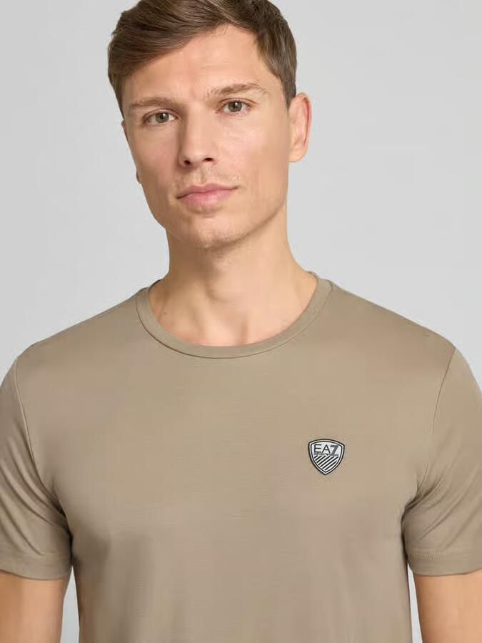 EA7 Emporio Armani T-shirt van viscosemix met labelpatch - Foto 2