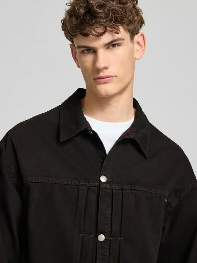 Edwin jeansjack met knoopsluiting model 'FREELAND'