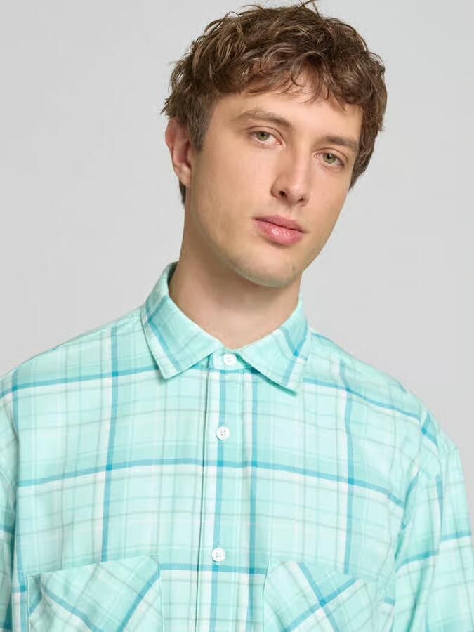 Edwin modern fit vrijetijdsoverhemd met borstzakken model 'ACE'