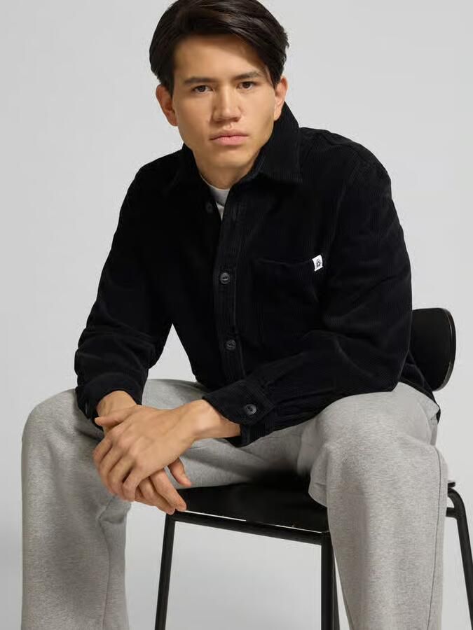 Edwin Regular fit vrijetijdsoverhemd van corduroy met kentkraag model 'ANDER'