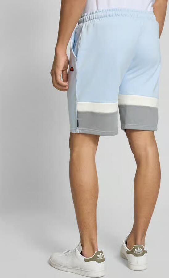 Ellesse Regular fit sweatshorts met logobadge model 'HARKAN'
