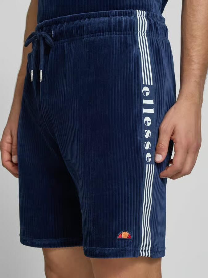 Ellesse Shorts van ribfluweel model 'TOMATRO'