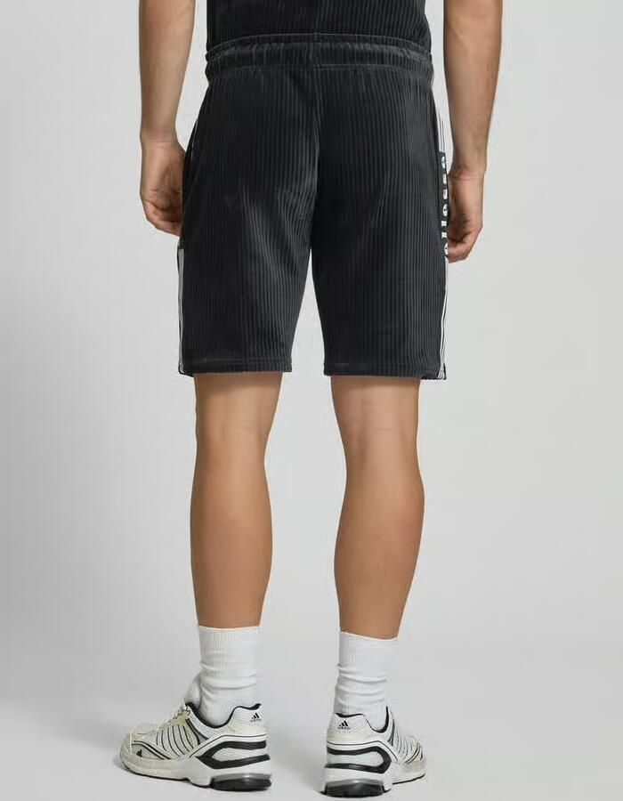 Ellesse Shorts van ribfluweel model 'TOMATRO' - Foto 2