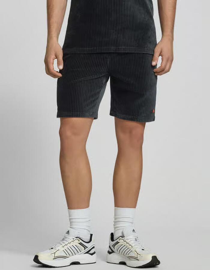 Ellesse Shorts van ribfluweel model 'TOMATRO' - Foto 3