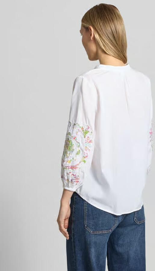 Emily Van den Bergh Blouse met druppelvormige hals en vetersluiting - Foto 3