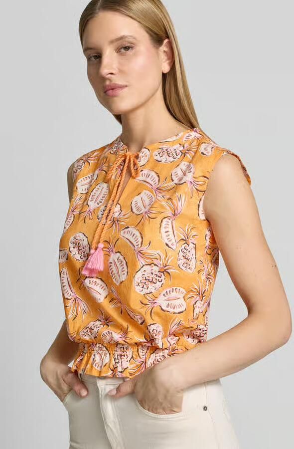 Emily Van den Bergh regular fit blouse in mouwloos design