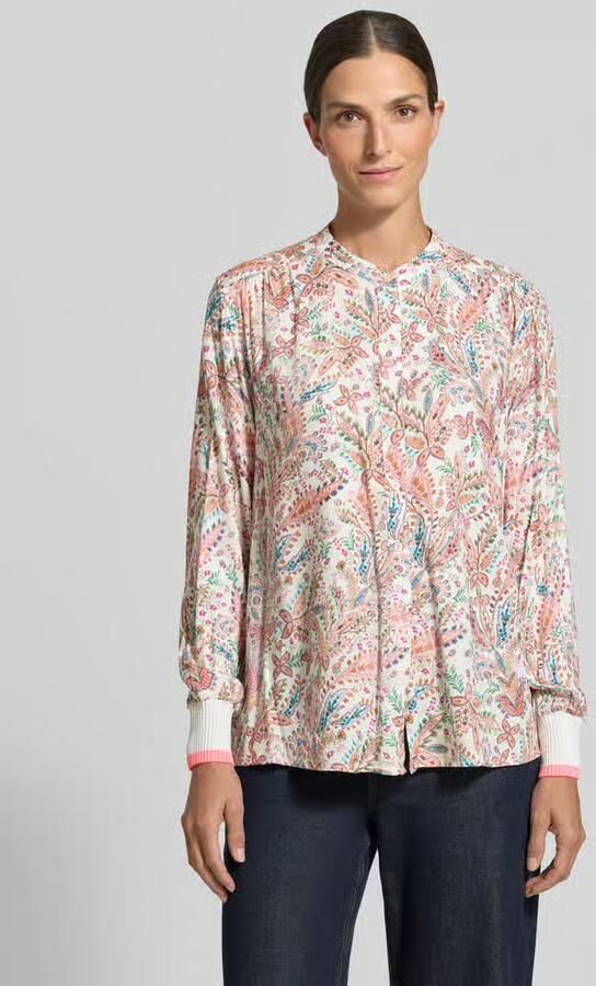 Emily Van den Bergh Regular fit blouse van viscose in all-over look - Foto 3
