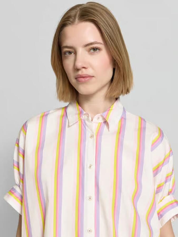 Emily Van den Bergh relaxed fit blouse in all-over look