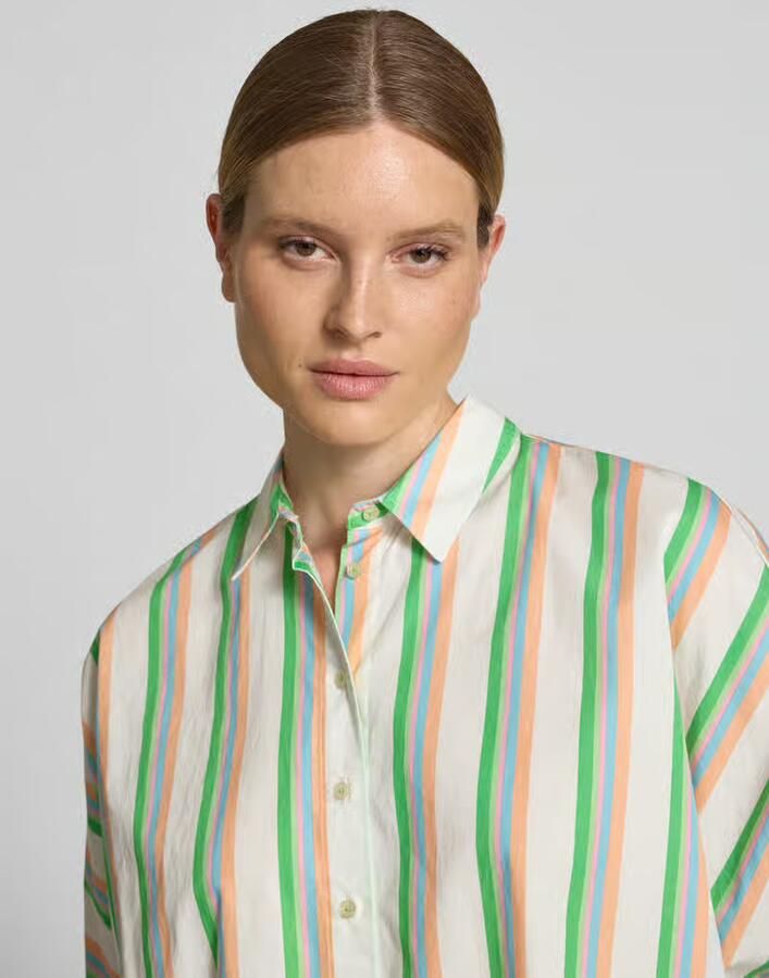 Emily Van den Bergh relaxed fit blouse in all-over look
