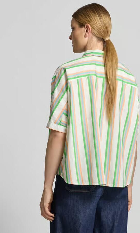 Emily Van den Bergh relaxed fit blouse in all-over look - Foto 3