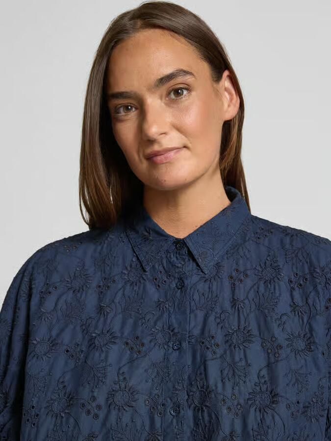 Emily Van den Bergh relaxed fit blouse met ajourwerk