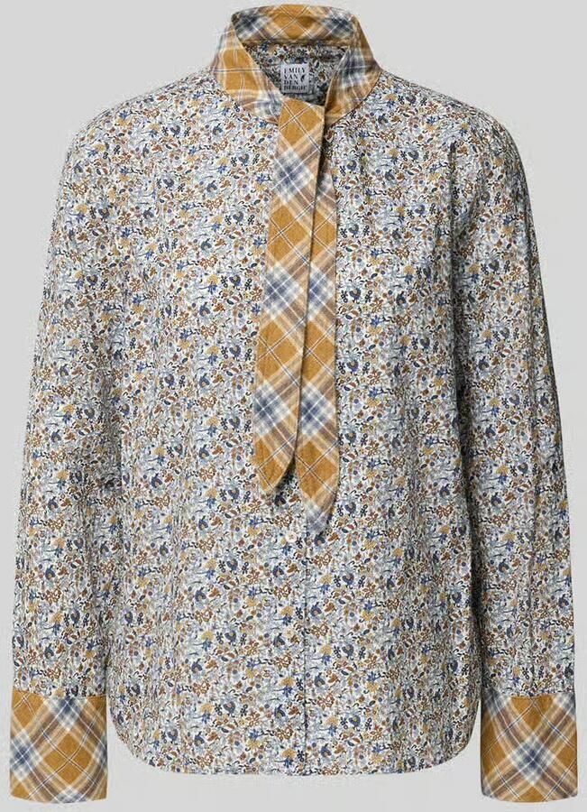 Emily Van den Bergh strikblouse in all-over look