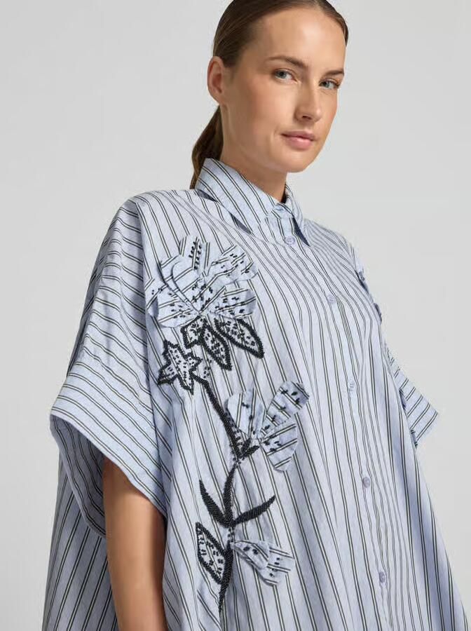 Essentiel Antwerp Oversized blouse met korte mouwen van puur katoen model 'JONKOE'