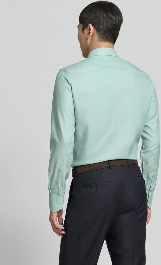 Eterna slim fit businessoverhemd van katoen met kentkraag