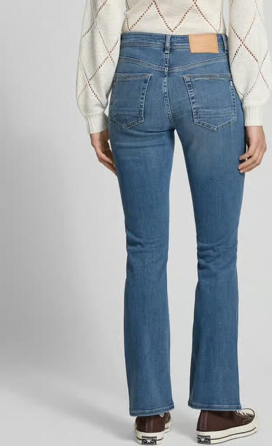 ETIQUETT ESSENTIALS Bootcut fit jeans in 5-pocketmodel model 'Grace'