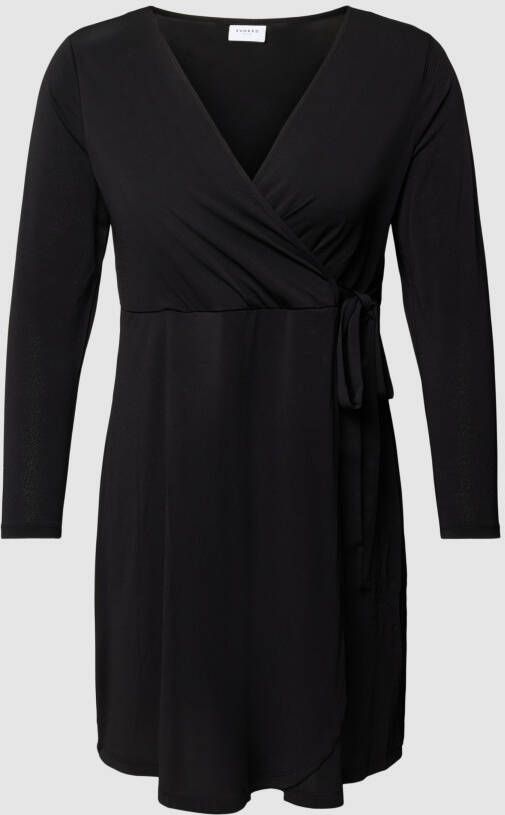 Evoked Vila PLUS SIZE mini-jurk in wikkellook model 'BORNEO'
