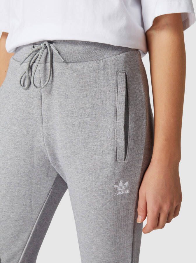adidas Originals Slim fit sweatpants met labelstitching