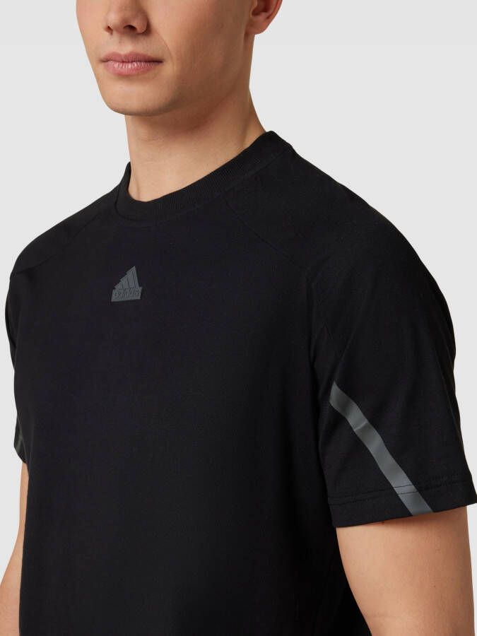 ADIDAS SPORTSWEAR T-shirt met contraststrepen