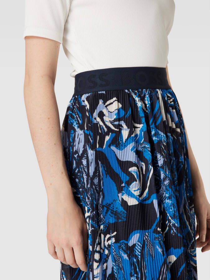 Boss Midirok met all-over-motief model 'Vapliso'