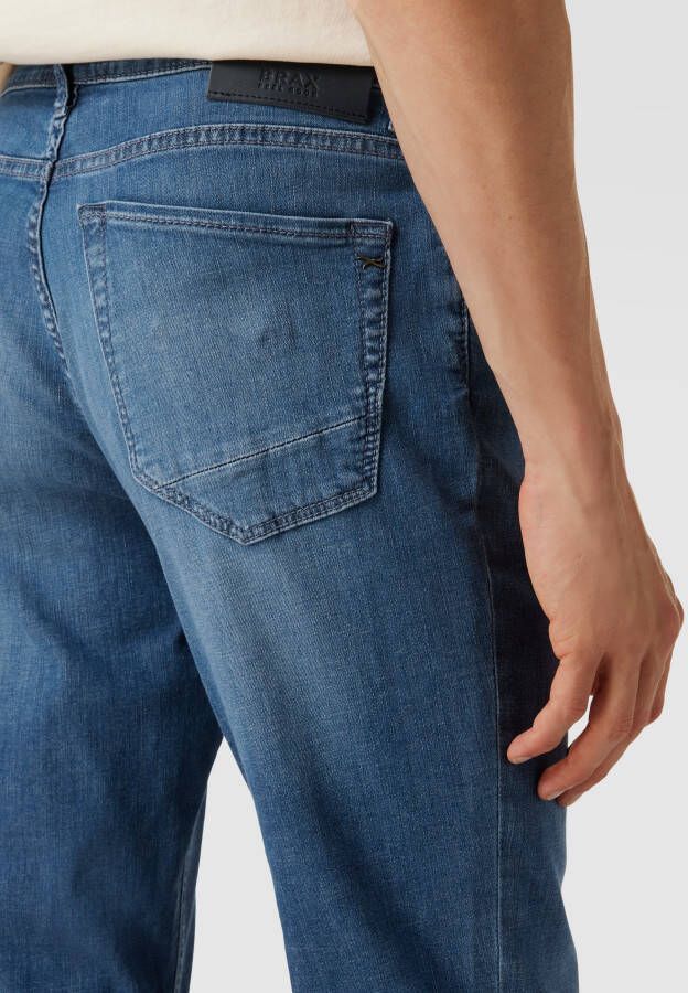 BRAX Jeans met labelpatch model 'Chuck'