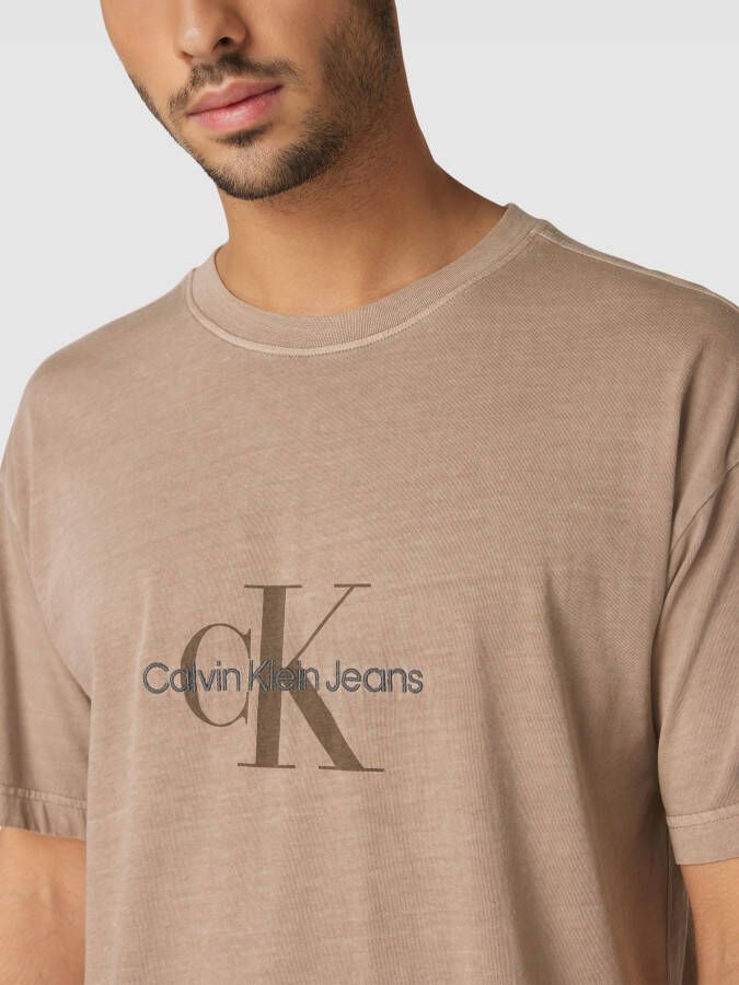 Calvin Klein Jeans T-shirt met extra brede schouders model 'MONOLOGO'