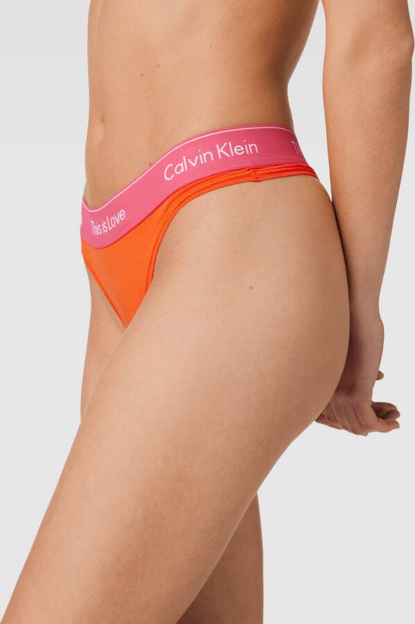 Calvin Klein Underwear String met elastische band met logo model 'THONG'