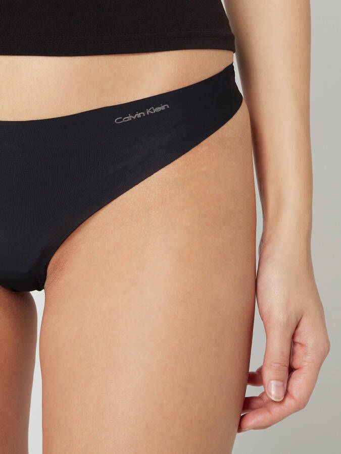 Calvin Klein Underwear String in effen design met labeldetail