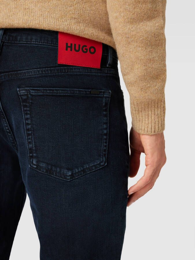 HUGO Slim fit jeans met labeldetails model ' - Foto 2