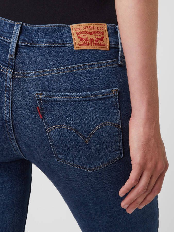 Levi's 300 Jeans met labelpatch '311™ SHAPING SKINNY'