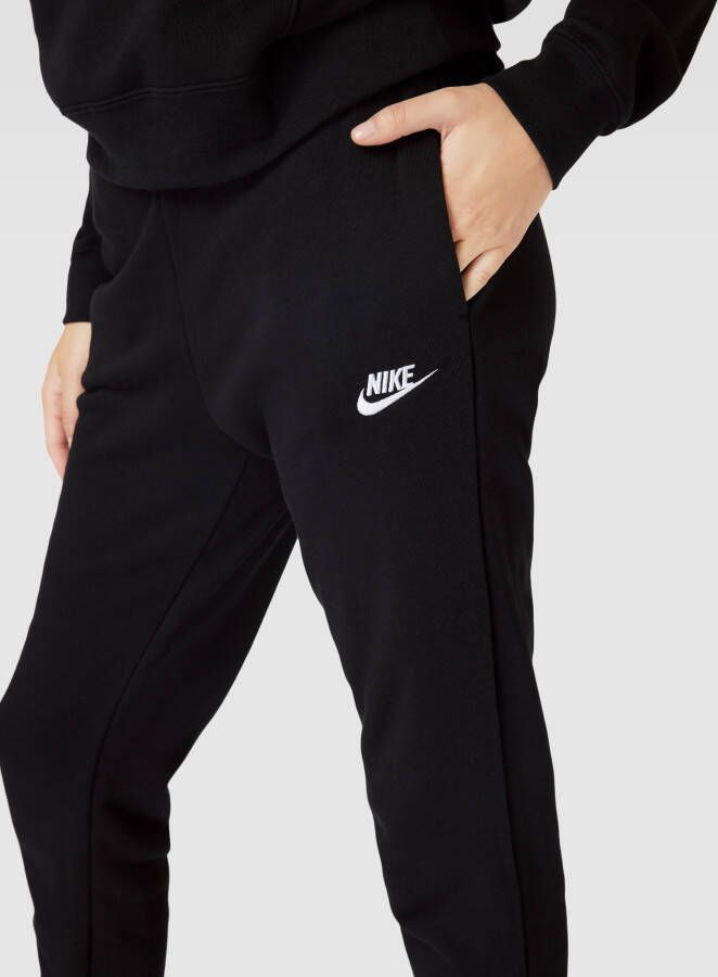 Nike Sweatpants met labeldetail model 'NSW CLUB'
