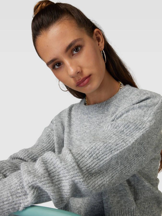 Noisy May Gebreide pullover met extra brede schouders model 'Nella'