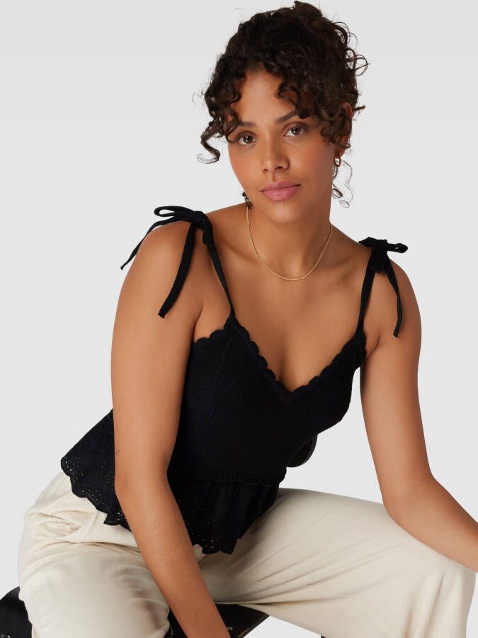 Only Gebreide top met volantzoom model 'KRISTIN'