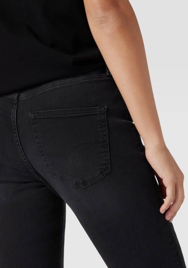 Q S designed by Skinny fit jeans in used-look model 'Sadie'