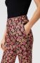 Second Female Broek met all-over bloemenprint model 'Victory' - Thumbnail 2