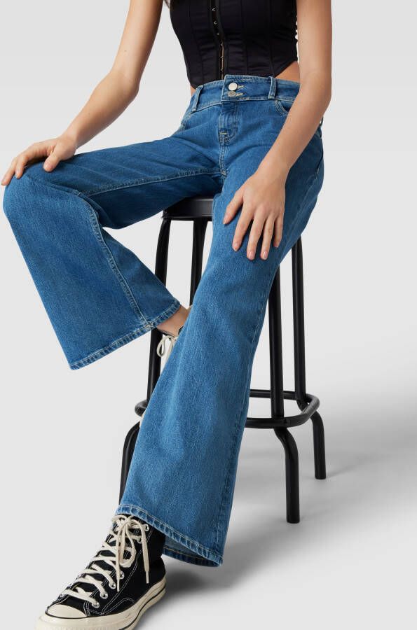 Tommy Jeans Flared cut jeans met labeldetail model 'SOPHIE' - Foto 2