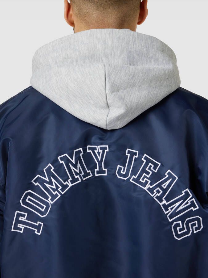Tommy Jeans Jack met labelprint model 'SATIN BOMBER'