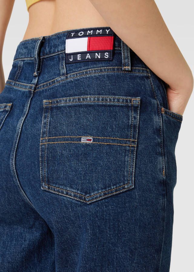Tommy Jeans Mom fit jeans met labelpatch