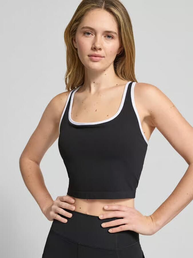 Fabletics Kort Top met geïntegreerd bustier