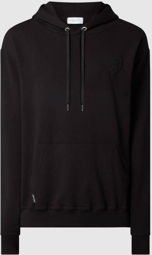 Family First Milano Hoodie met logo