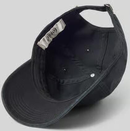 Forét Baseballpet met labelstitching