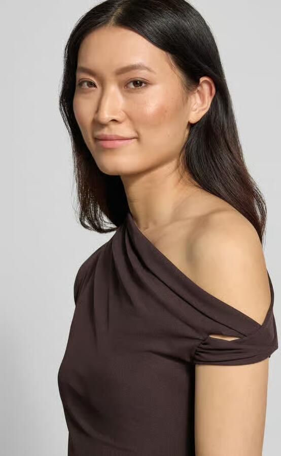 Forever New Avondjurk met cascadehals model 'Piper'
