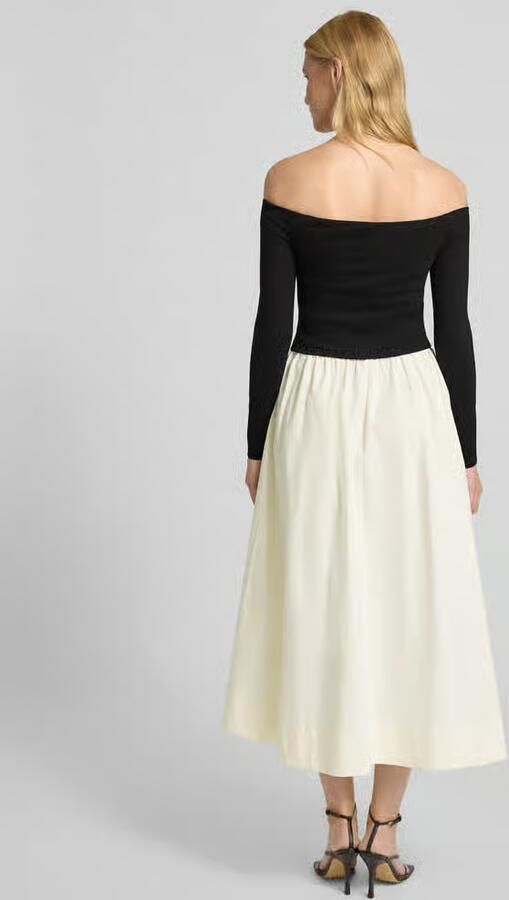 Forever New Cocktailjurk met carmenhals model 'Savannah'