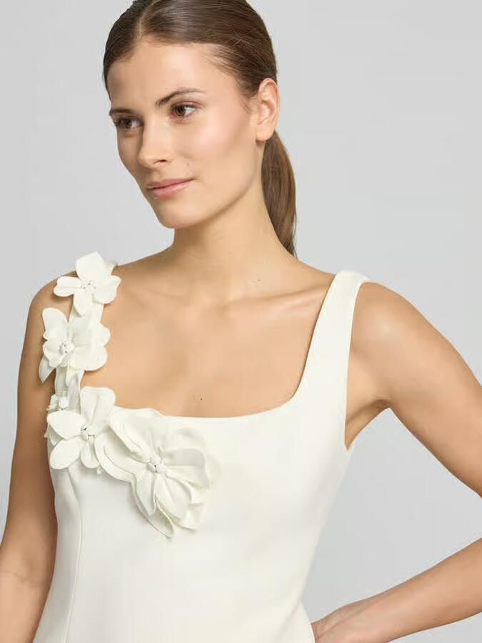 Forever New Cocktailjurk met florale applicaties Model 'Melora'