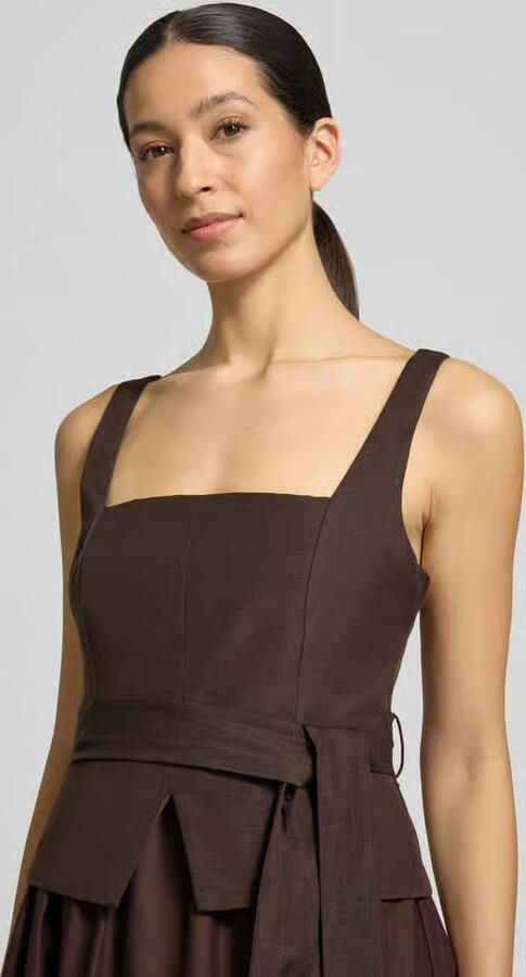 Forever New Cocktailjurk van mix van linnen en viscose model 'Celina'