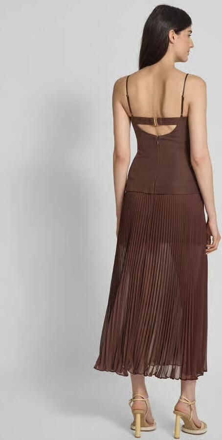 Forever New Linnen cocktailjurk met plisséplooien