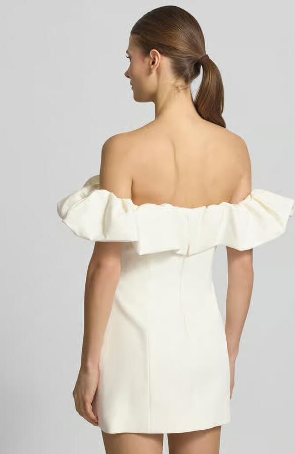 Forever New Off-shoulderjurk met ruches Model 'Tammie'