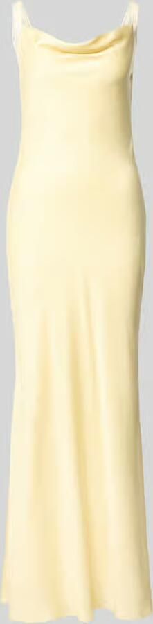 Forever New Slim fit avondjurk met viscose model 'Amery'