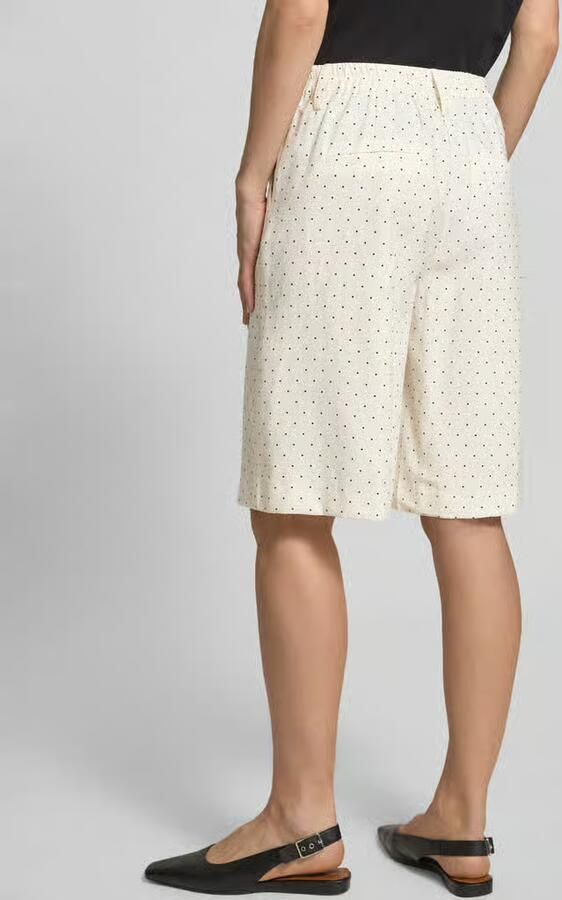 FREE QUENT Bermuda's in all-over look model 'Anja'